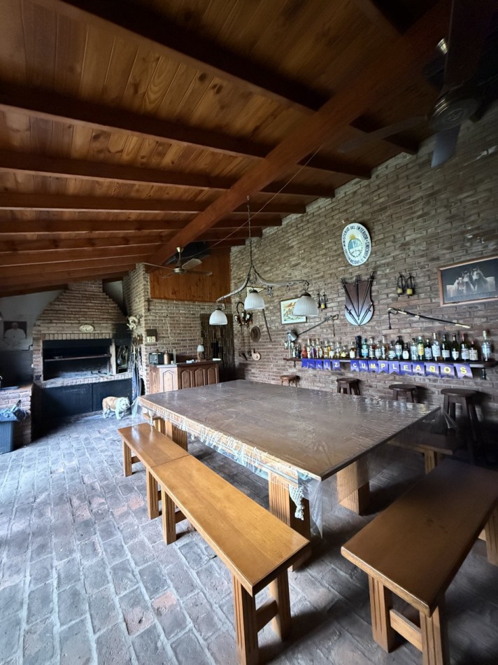 CASA DE 5 AMBIENTES - VILLA BALLESTER