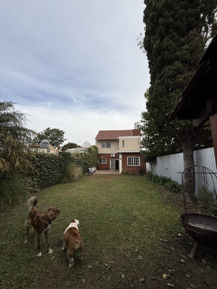 CASA DE 5 AMBIENTES - VILLA BALLESTER