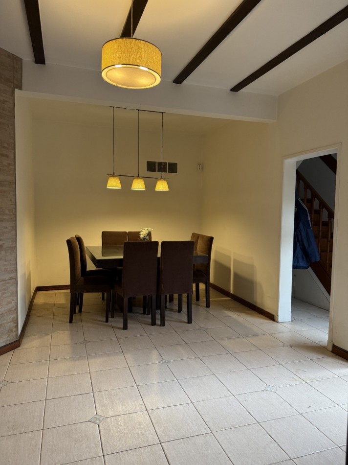 CASA DE 5 AMBIENTES - VILLA BALLESTER