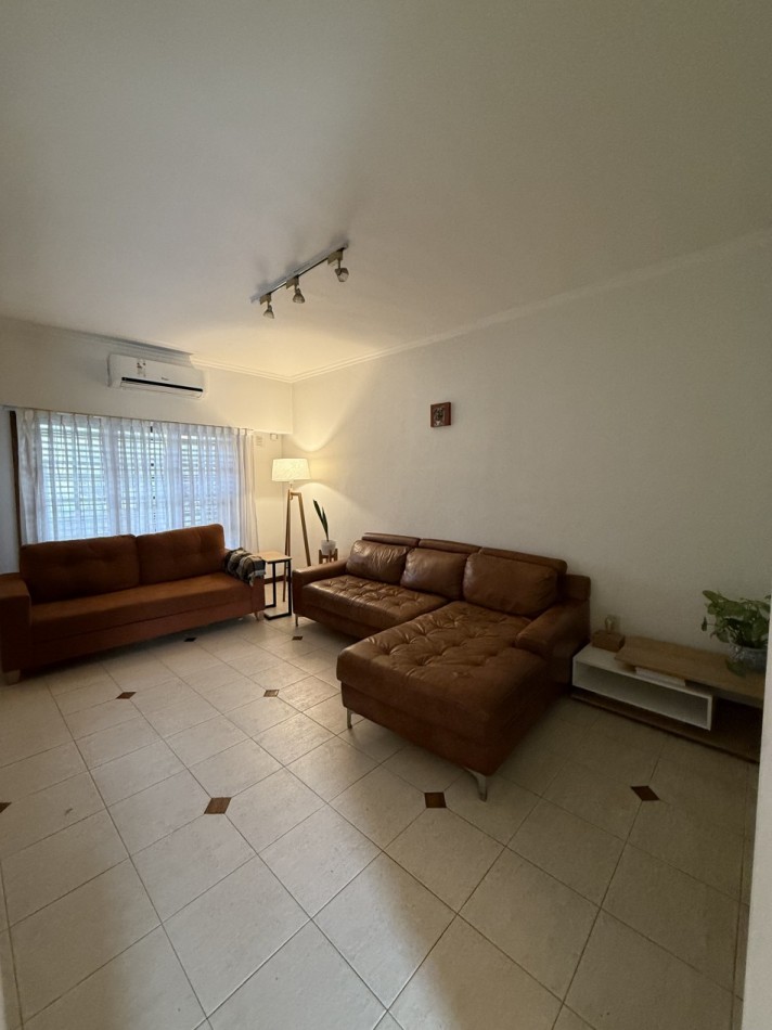 CASA DE 5 AMBIENTES - VILLA BALLESTER