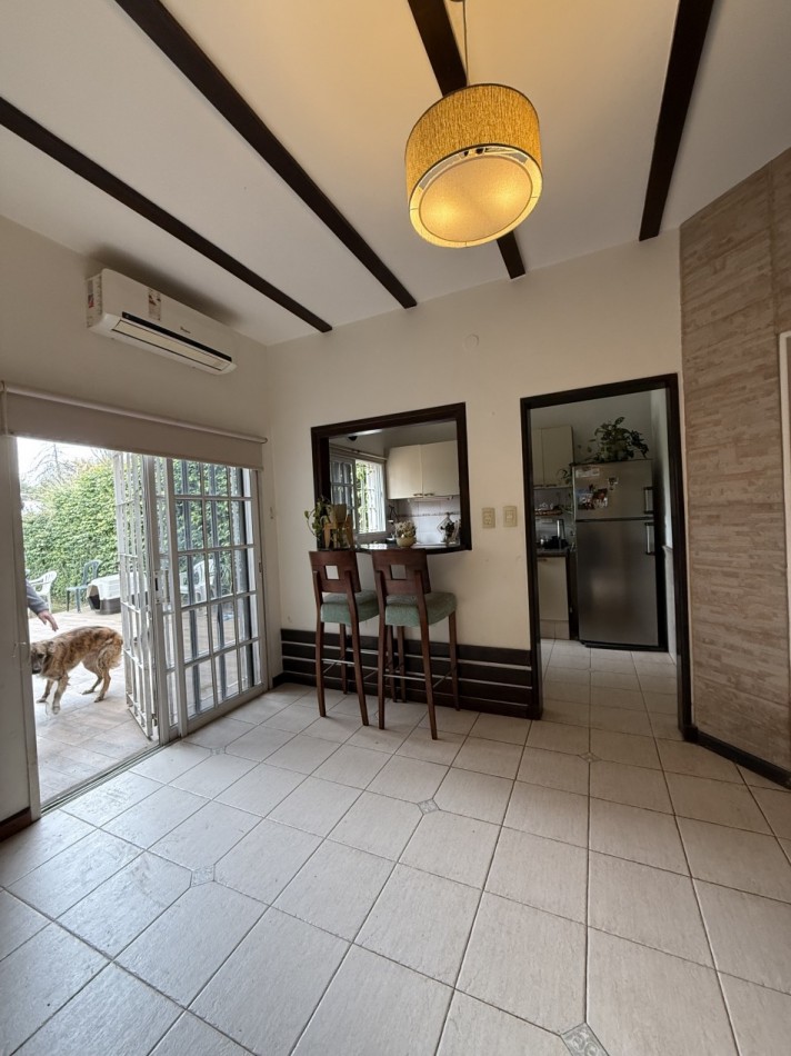 CASA DE 5 AMBIENTES - VILLA BALLESTER