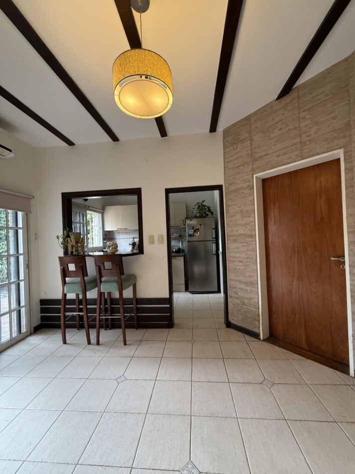 CASA DE 5 AMBIENTES - VILLA BALLESTER