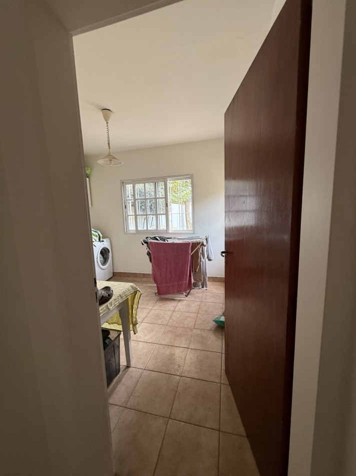 CASA DE 5 AMBIENTES - VILLA BALLESTER