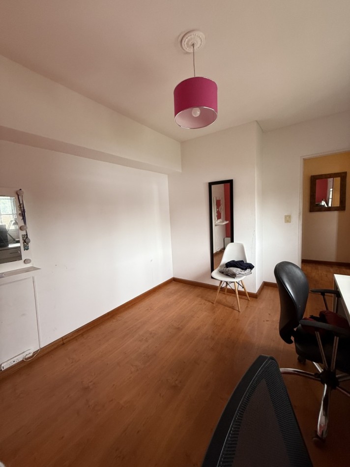 CASA DE 5 AMBIENTES - VILLA BALLESTER