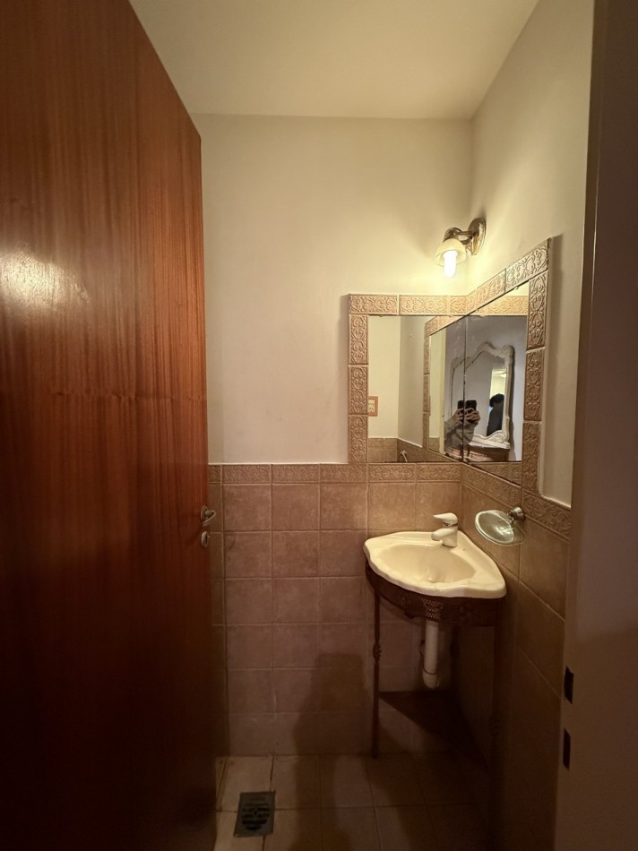 CASA DE 5 AMBIENTES - VILLA BALLESTER