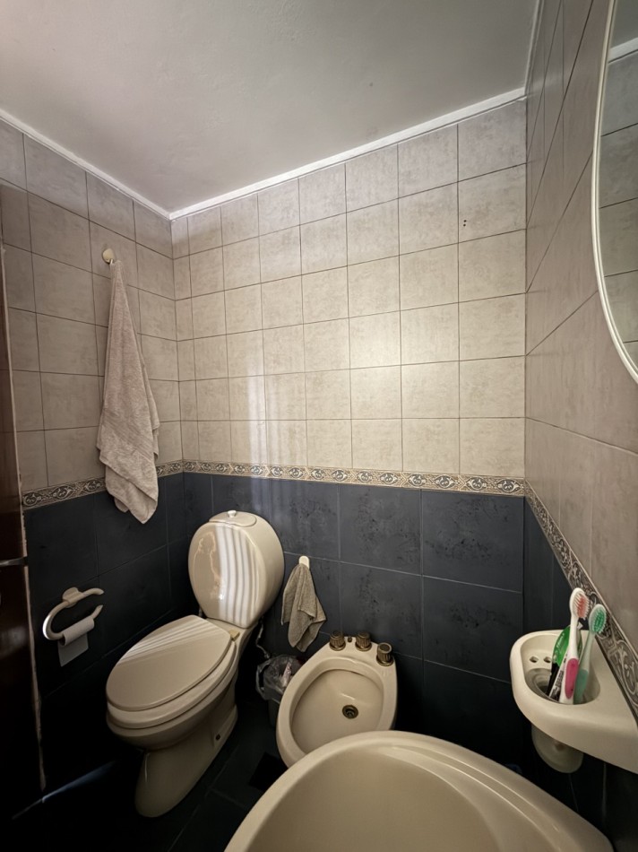 CASA DE 5 AMBIENTES - VILLA BALLESTER