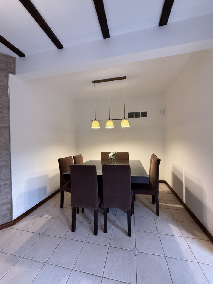 CASA DE 5 AMBIENTES - VILLA BALLESTER