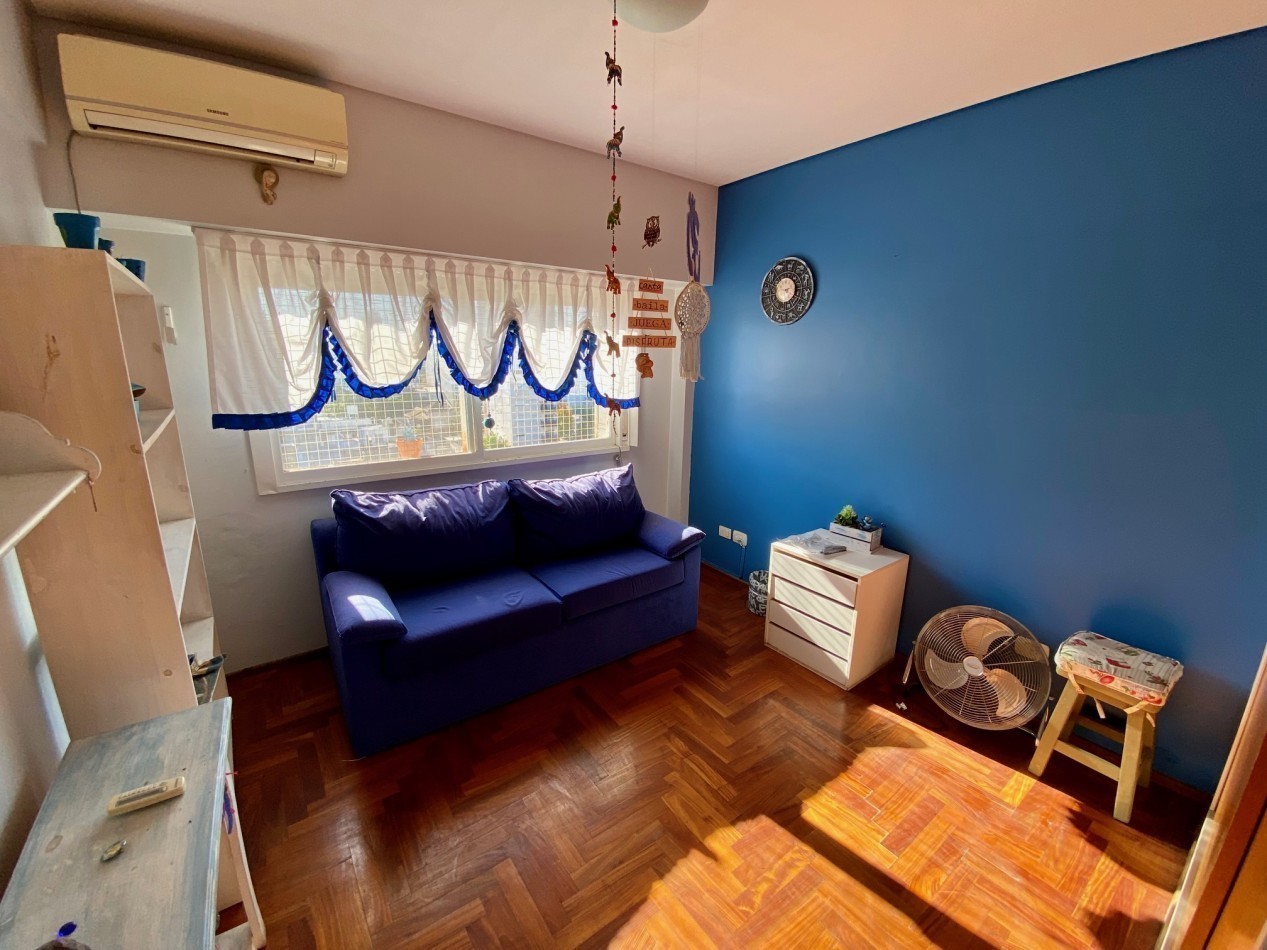 Amplio 3 Ambientes amoblado + COCHERA  - Centro San Martin. 