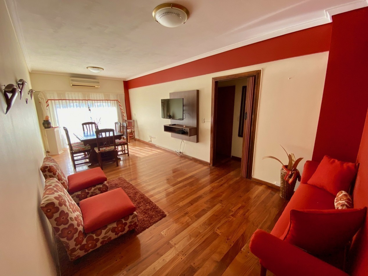 Amplio 3 Ambientes amoblado + COCHERA  - Centro San Martin. 