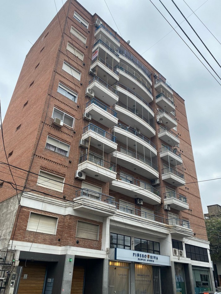 Amplio 3 Ambientes amoblado + COCHERA  - Centro San Martin. 