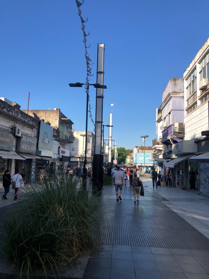 EXCELENTE LOCAL PEATONAL BELGRANO