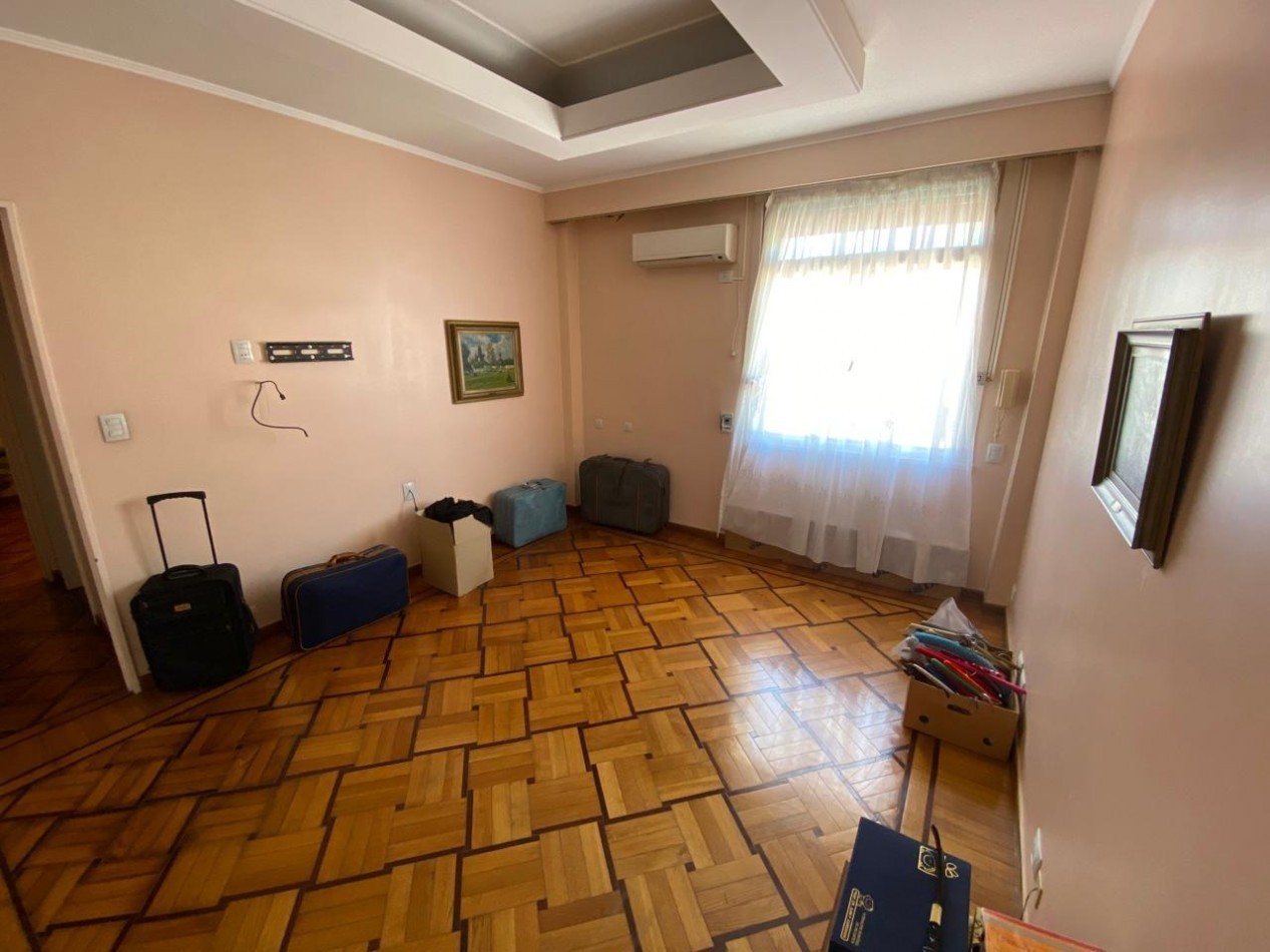 Departamento ideal para estudio o centro educativo. 