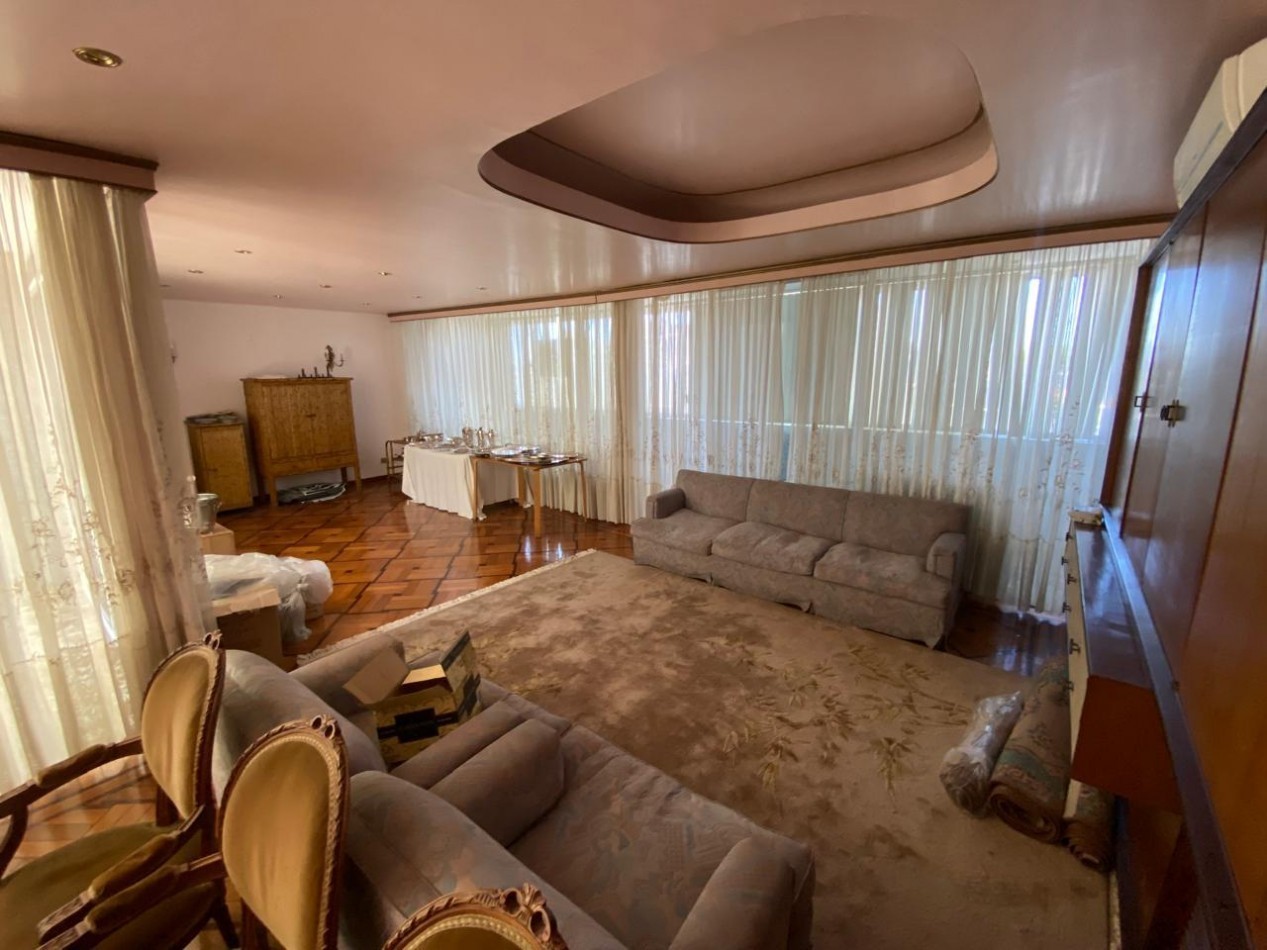 Departamento ideal para estudio o centro educativo. 