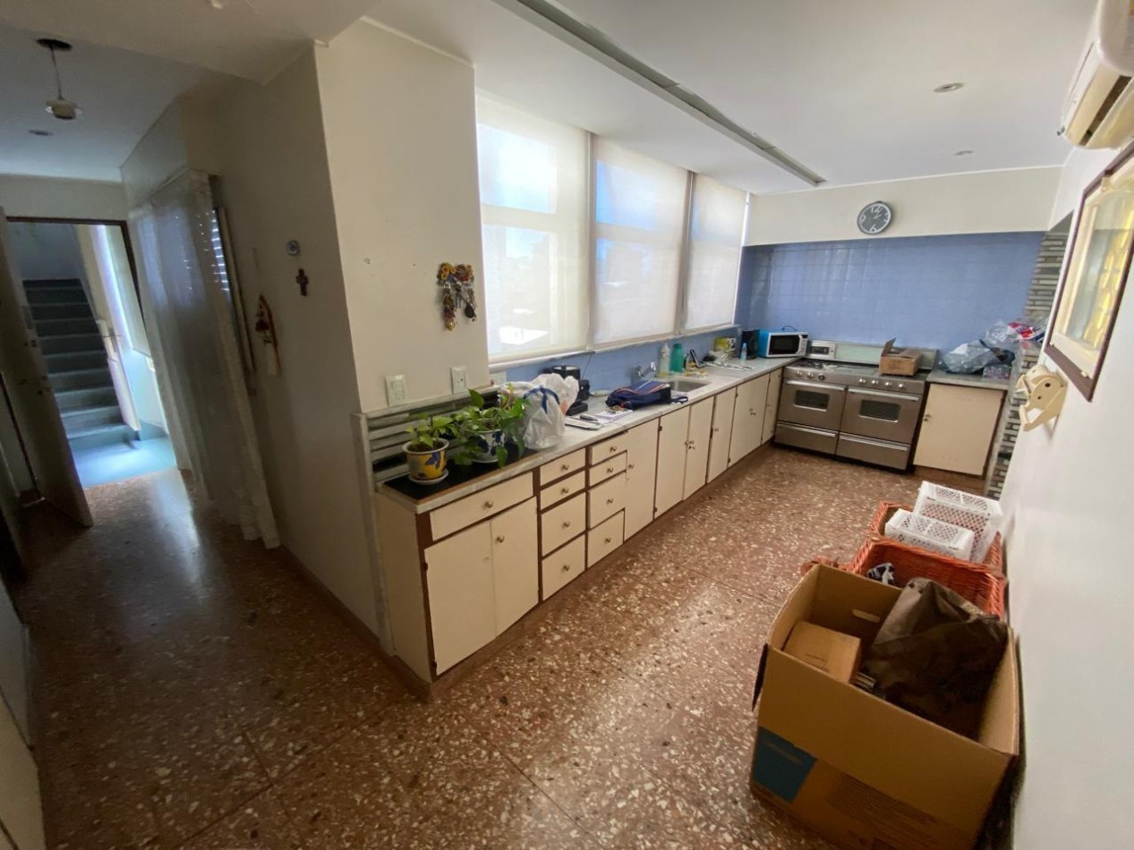 Departamento ideal para estudio o centro educativo. 