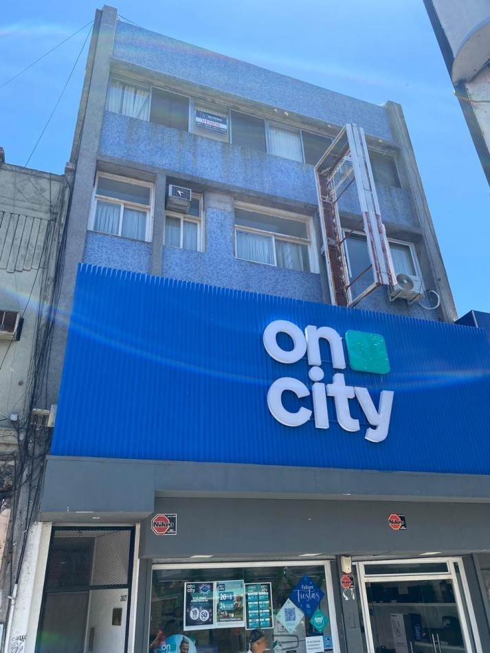 Departamento ideal para estudio o centro educativo. 