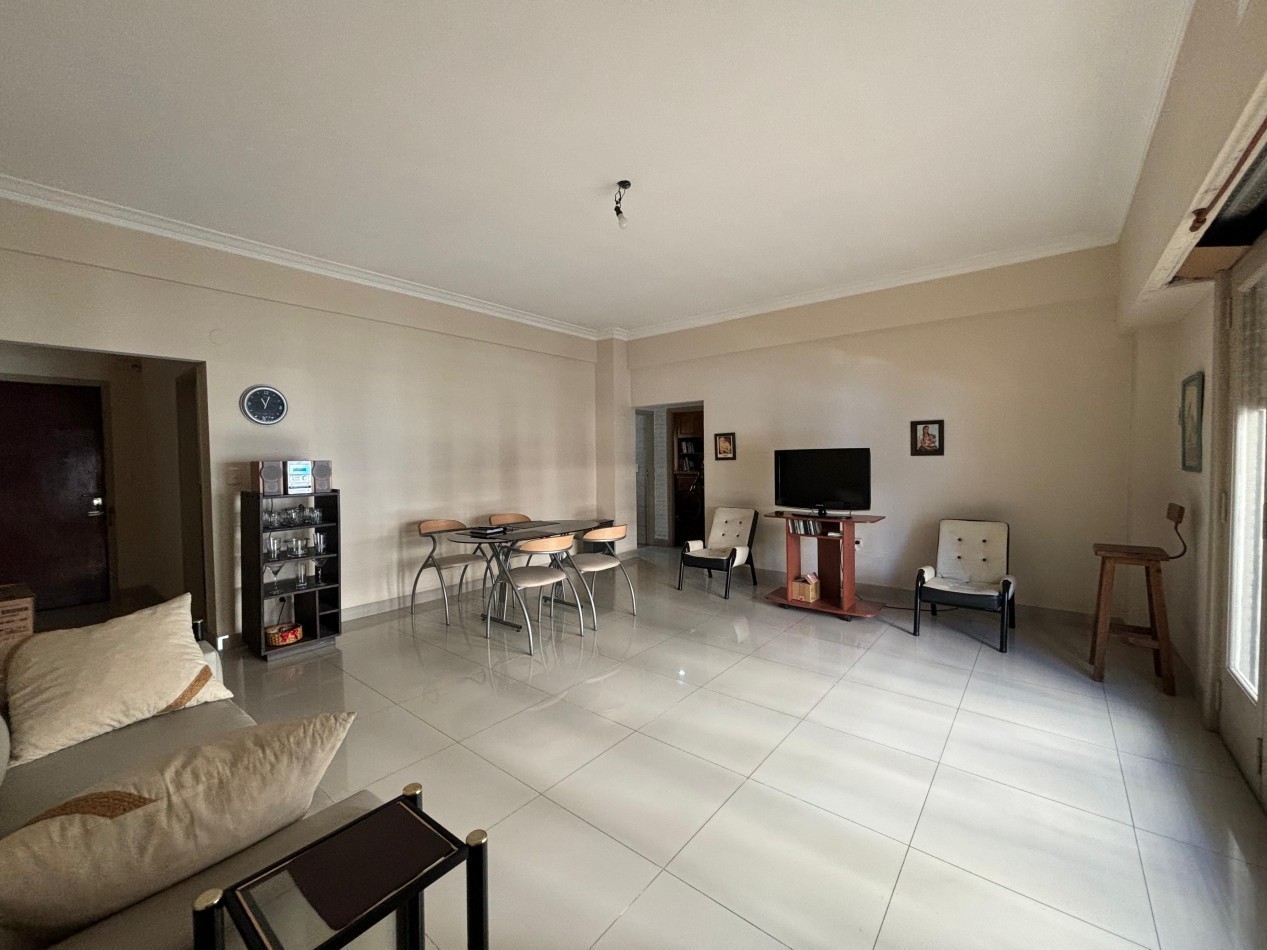 Excelente departamento semipiso de 3 ambientes - San Martin centro