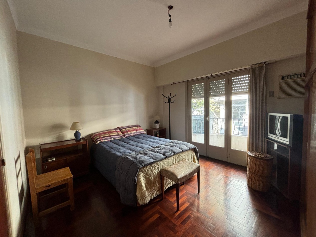 Excelente departamento semipiso de 3 ambientes - San Martin centro