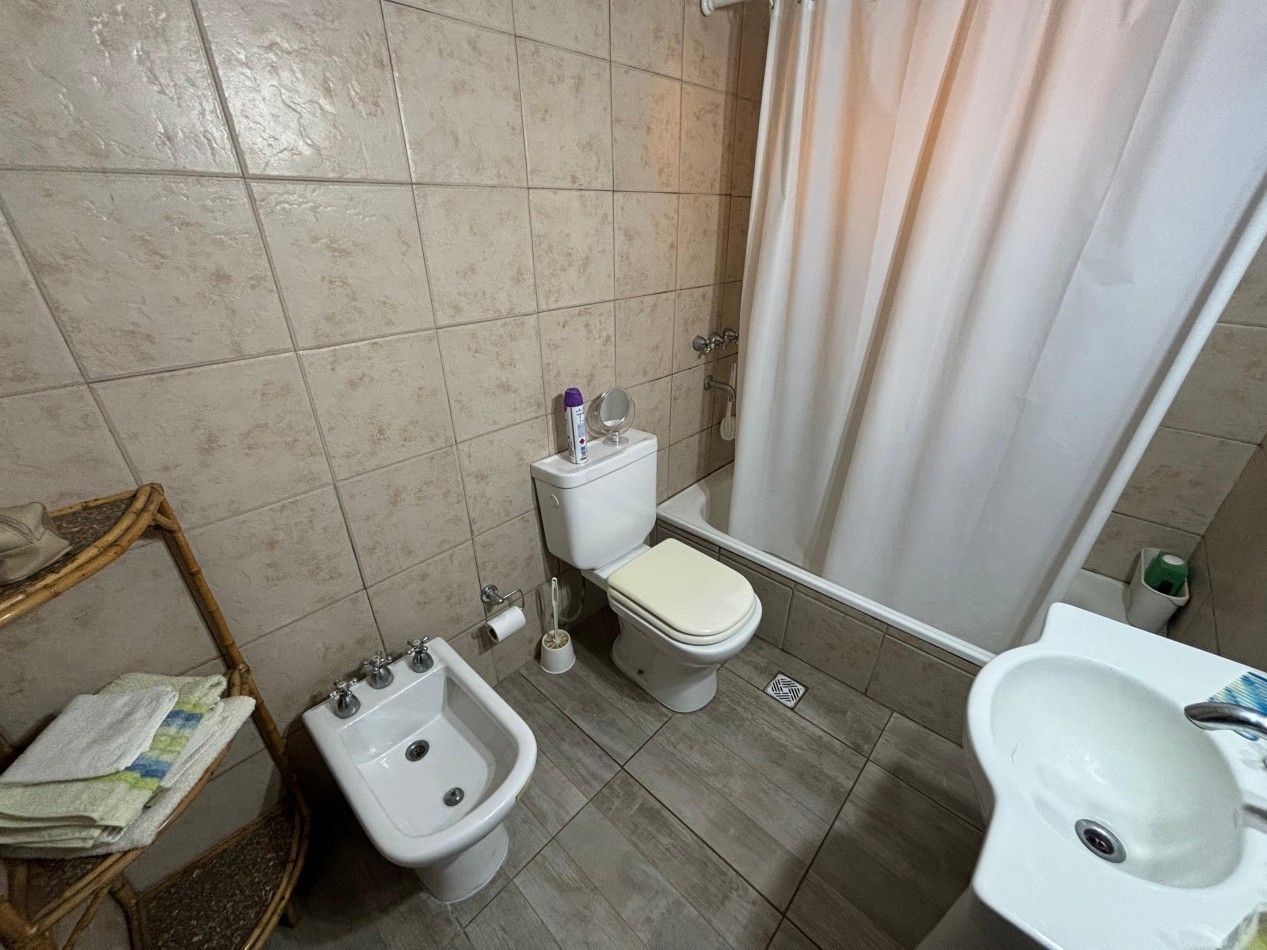 Excelente departamento semipiso de 3 ambientes - San Martin centro