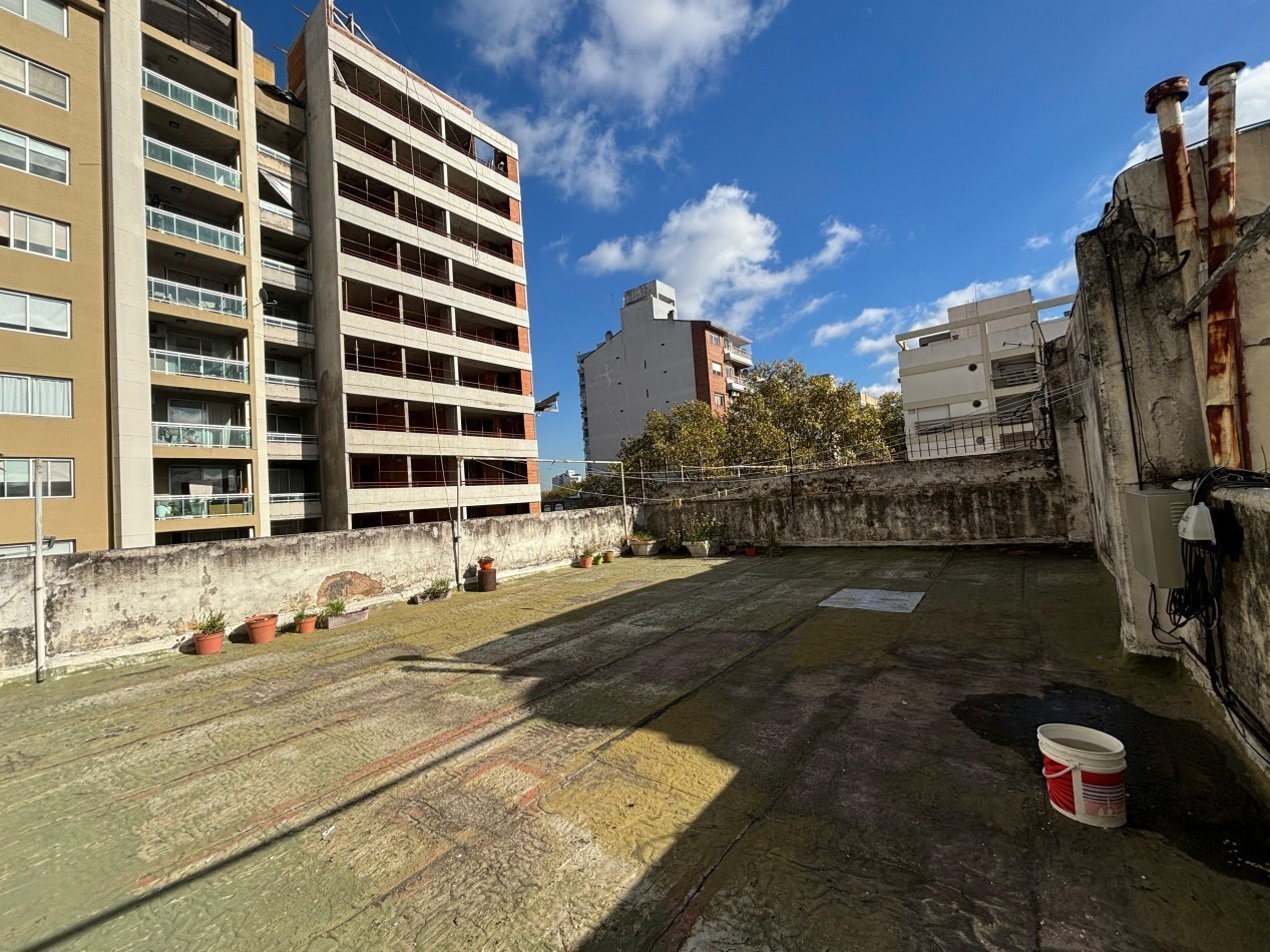 Excelente departamento semipiso de 3 ambientes - San Martin centro