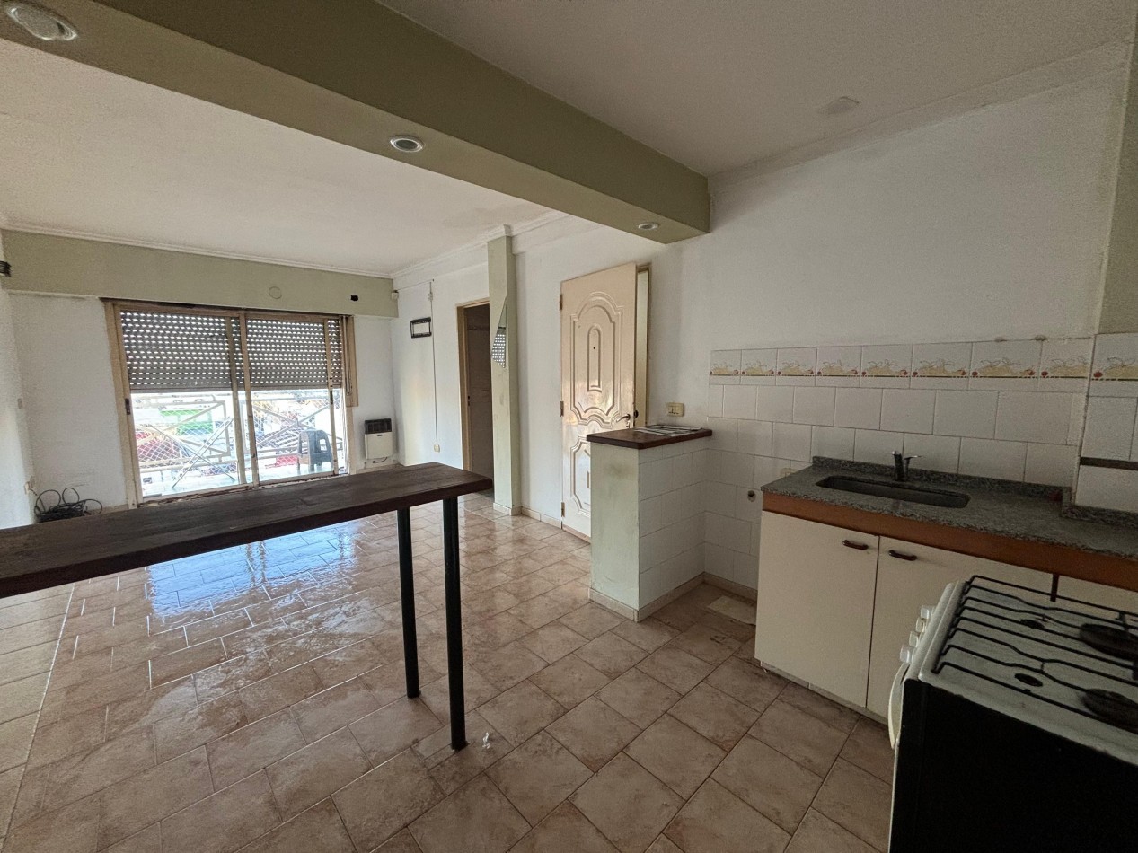 Depto Monoambiente al Frente - Centro San Martin.