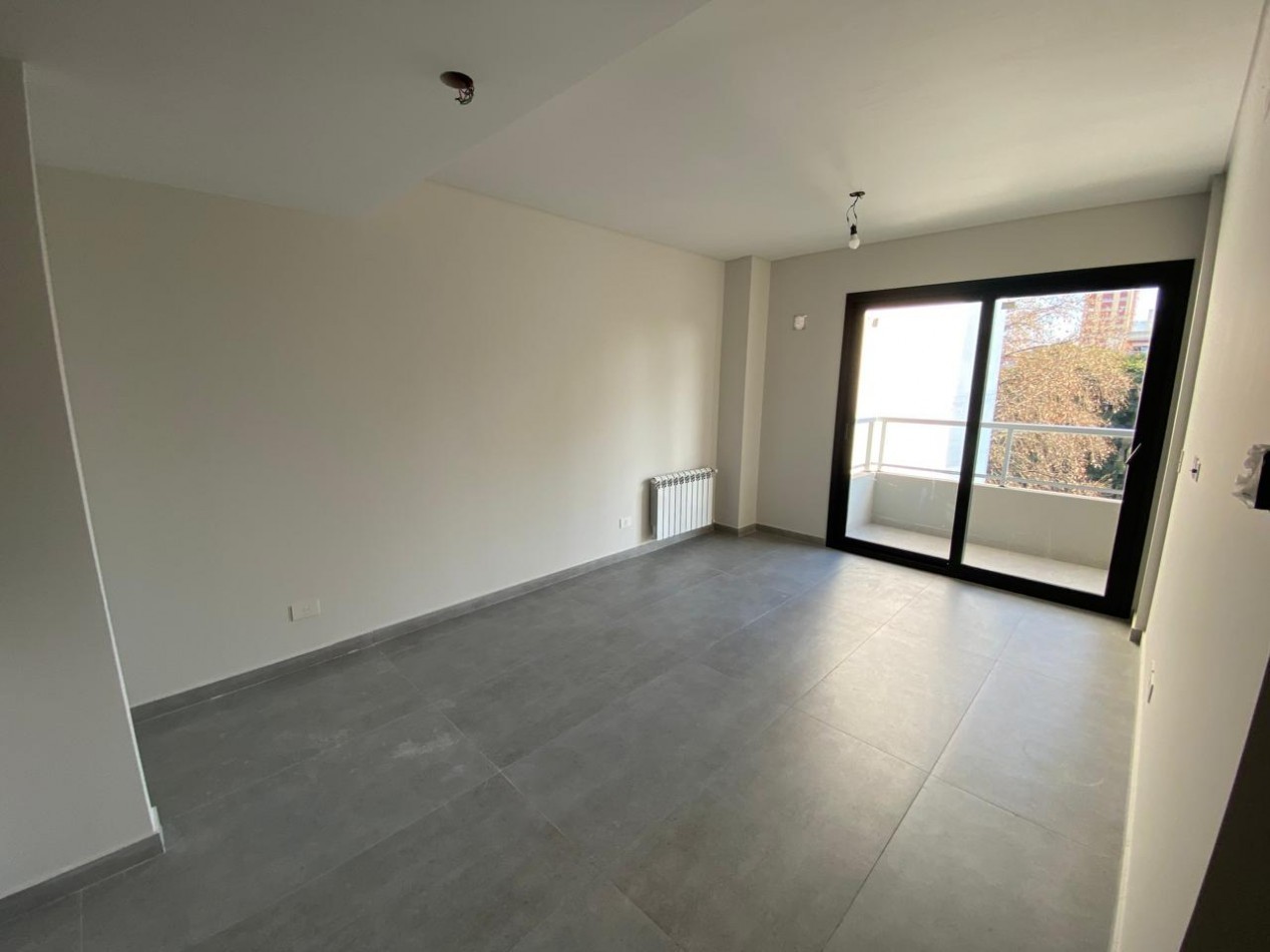 DEPARTAMENTO 2 AMBIENTES DE CATEGORIA EN ALQUILER - SAN MARTIN