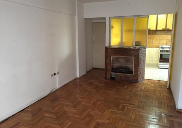 Departamento de 4 ambientes con cochera en alquiler - San Martin centro