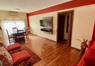 Amplio 3 Ambientes amoblado + COCHERA  - Centro San Martin. 